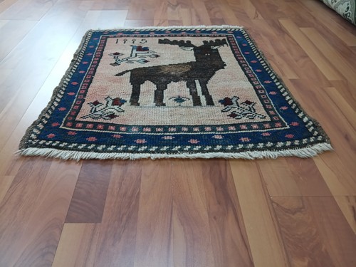 Vintage deer rug 3x3 handmade - vintage,