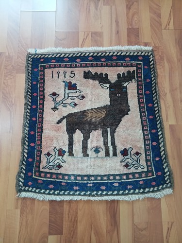 Primative mysterious deer rug - mysterious,