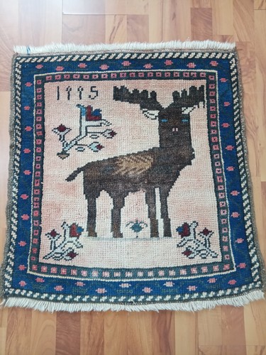 Vintage deer rug 3x3 - deer, handmade